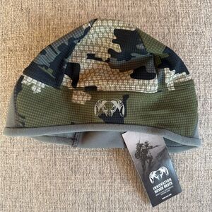 Kuiu Peloton 240  Beanie Verde Medium